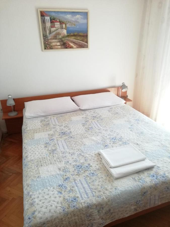 Hotel Dvokrevetna Soba S Balkonom I Kuhinjom Podgora Esterno foto