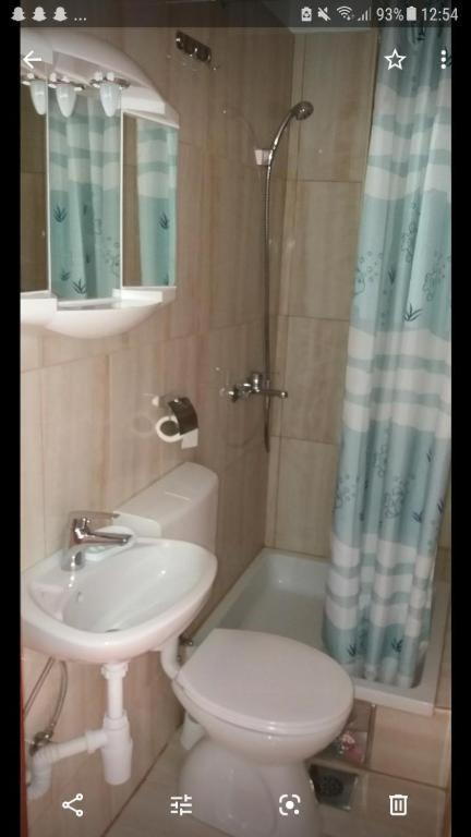 Hotel Dvokrevetna Soba S Balkonom I Kuhinjom Podgora Esterno foto